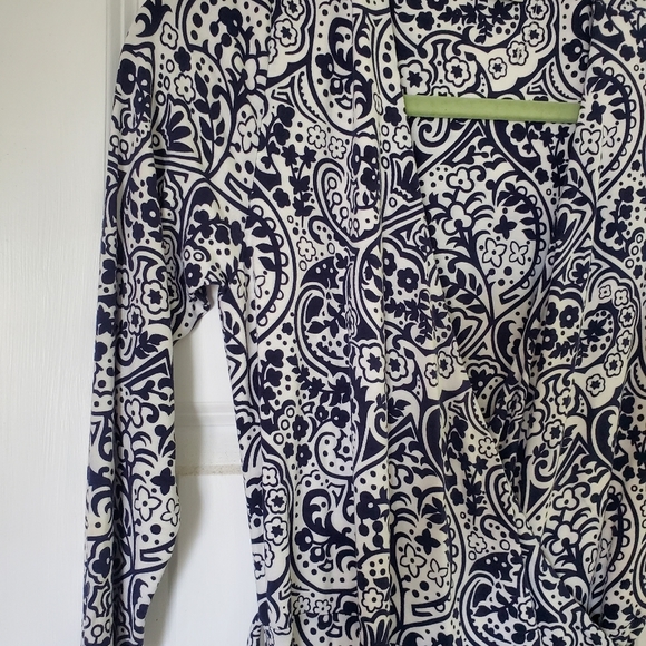 Boden size 8 navy blue wrap around v-neck dress 3/4 long sleeves - Picture 2 of 9